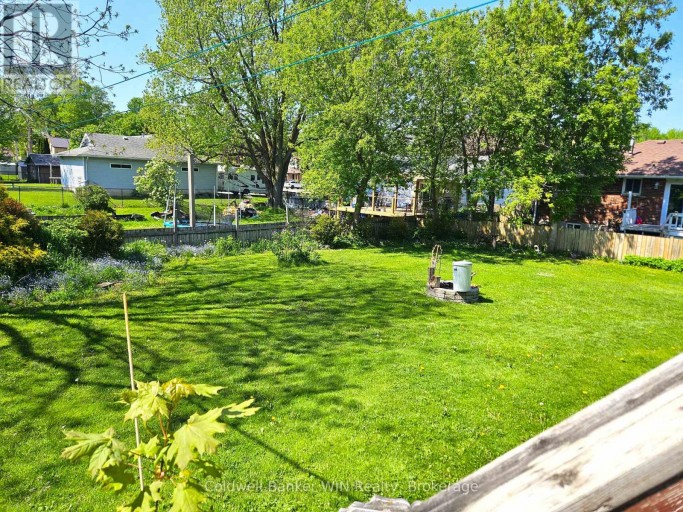 17 ARTHUR STREET E, Minto, Ontario, N0G1Z0