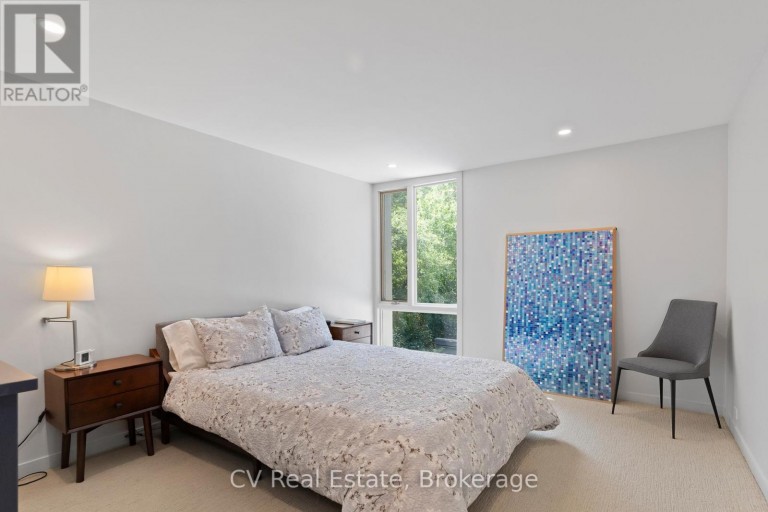 31 AUCHMAR ROAD, Hamilton (Mohawk), Ontario, L9C1C6