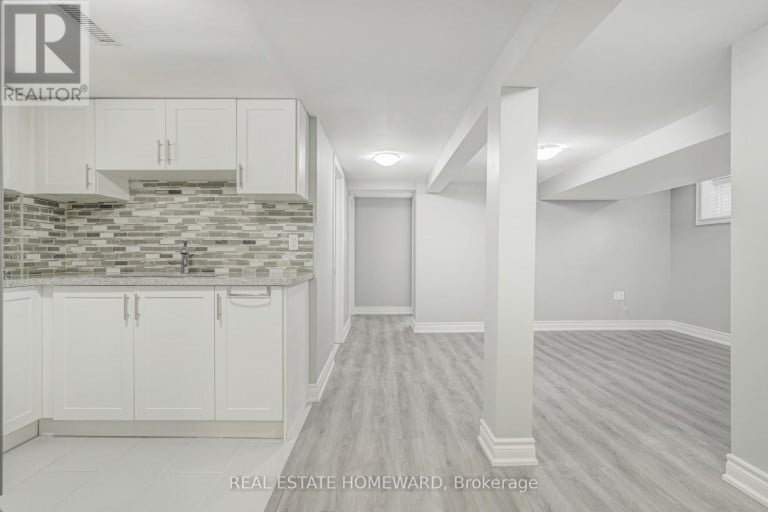 4 MOORECROFT CRESCENT, Toronto (Ionview), Ontario, M1K3V1