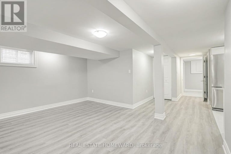 4 MOORECROFT CRESCENT, Toronto (Ionview), Ontario, M1K3V1