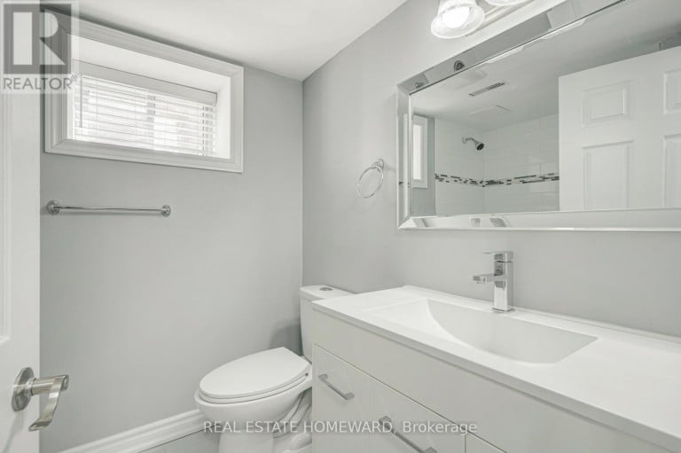 4 MOORECROFT CRESCENT, Toronto (Ionview), Ontario, M1K3V1