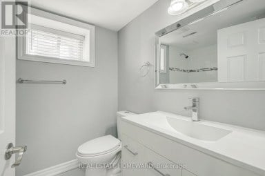 4 MOORECROFT CRESCENT Toronto (Ionview) Ontario photo 21