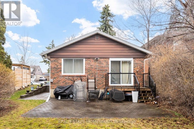 4 MOORECROFT CRESCENT, Toronto (Ionview), Ontario, M1K3V1