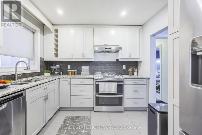 4 MOORECROFT CRESCENT, Toronto (Ionview), Ontario, M1K3V1