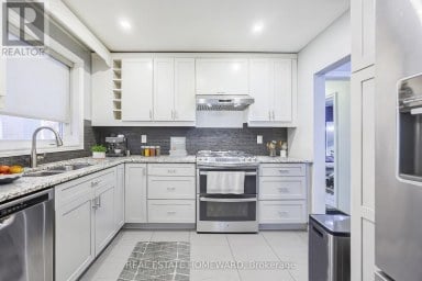 4 MOORECROFT CRESCENT Toronto (Ionview) Ontario photo 5
