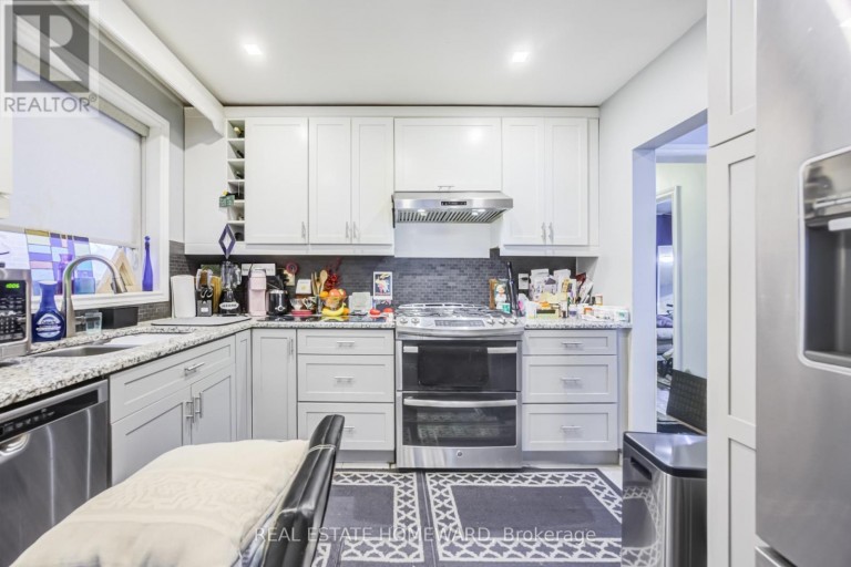 4 MOORECROFT CRESCENT, Toronto (Ionview), Ontario, M1K3V1