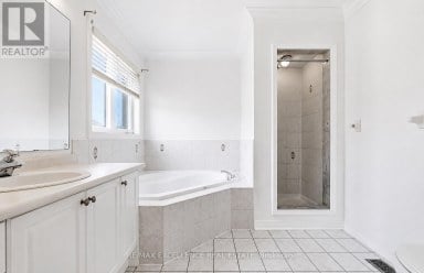 21 CASTLE MOUNTAIN DRIVE Brampton (Sandringham-Wellington) Ontario photo 21