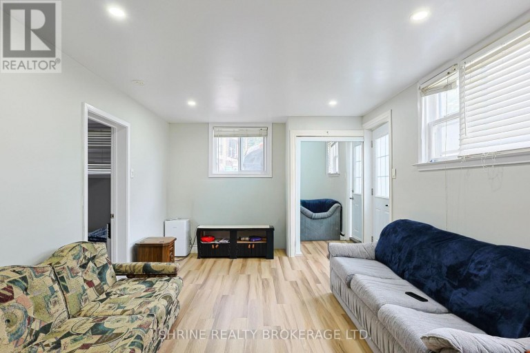 321 SALISBURY STREET, London East (East G), Ontario, N5Y3A8