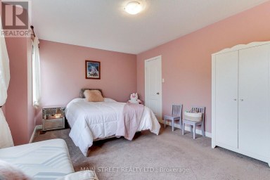 196 WAINSCOT AVENUE Newmarket (Woodland Hill) Ontario photo 24