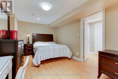 196 WAINSCOT AVENUE Newmarket (Woodland Hill) Ontario photo 33