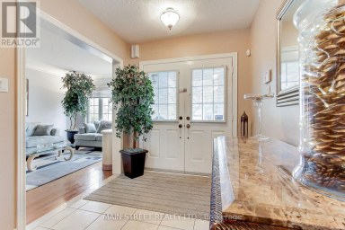 196 WAINSCOT AVENUE Newmarket (Woodland Hill) Ontario photo 4
