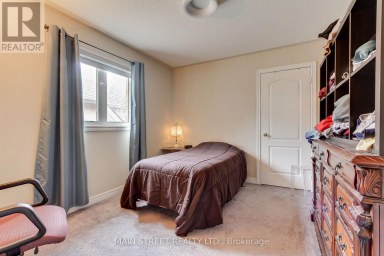 196 WAINSCOT AVENUE Newmarket (Woodland Hill) Ontario photo 43