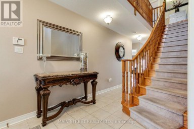 196 WAINSCOT AVENUE Newmarket (Woodland Hill) Ontario photo 5
