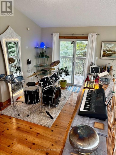 61 CONSTANCE BOULEVARD N, Wasaga Beach, Ontario, L9Z2Y3