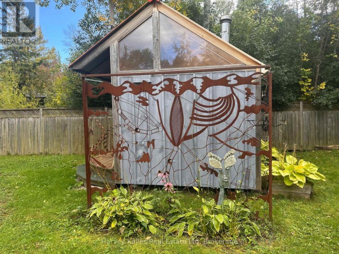 61 CONSTANCE BOULEVARD N, Wasaga Beach, Ontario, L9Z2Y3