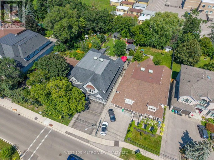 3495 JOAN DRIVE, Mississauga (City Centre), Ontario, L5B1T7