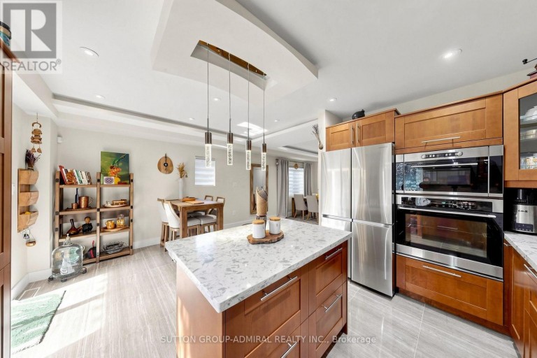 676 VAUGHAN ROAD, Toronto (Oakwood Village), Ontario, M6E2Y6