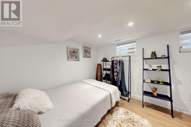 676 VAUGHAN ROAD, Toronto (Oakwood Village), Ontario, M6E2Y6