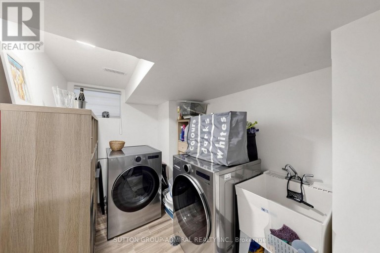 676 VAUGHAN ROAD, Toronto (Oakwood Village), Ontario, M6E2Y6