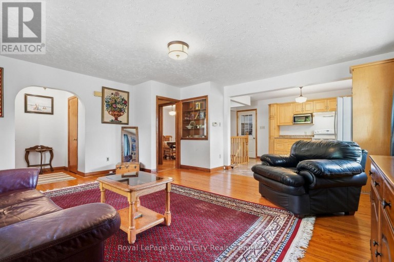 470 DUBLIN STREET, Wellington North (Mount Forest), Ontario, N0G2L3