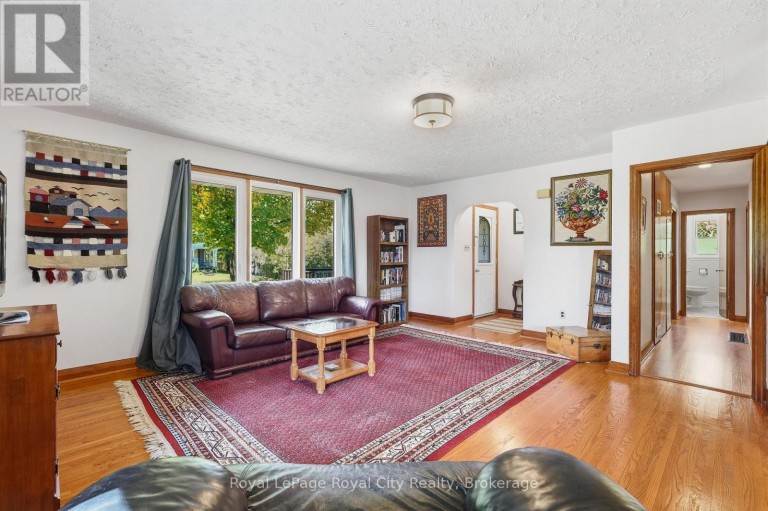 470 DUBLIN STREET, Wellington North (Mount Forest), Ontario, N0G2L3