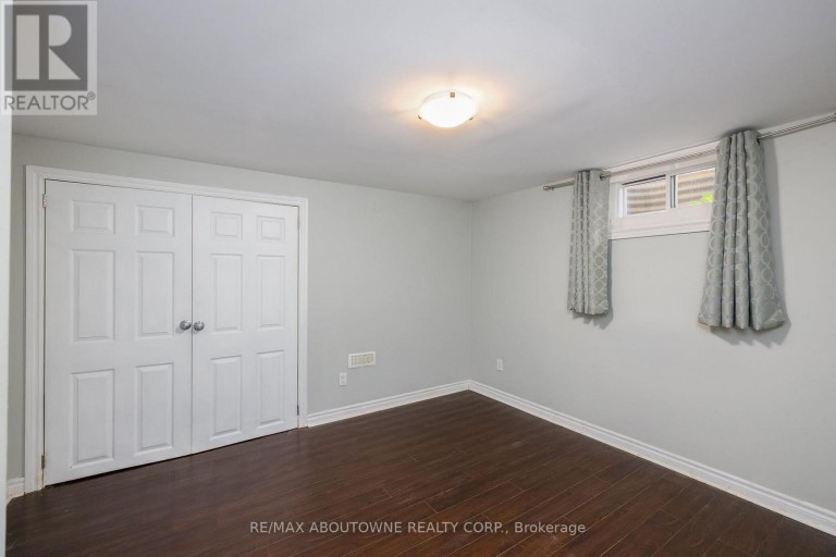 LOWER - 71 LAKESIDE DRIVE, Grimsby (Grimsby Beach), Ontario, L3M2L4