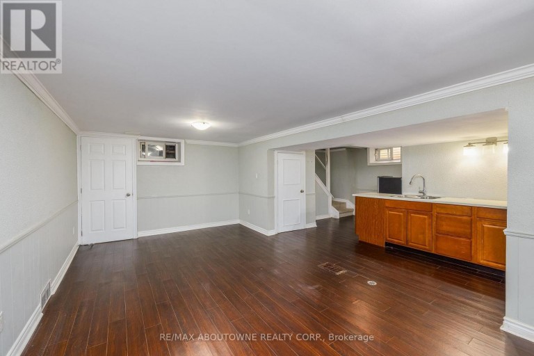 LOWER - 71 LAKESIDE DRIVE, Grimsby (Grimsby Beach), Ontario, L3M2L4