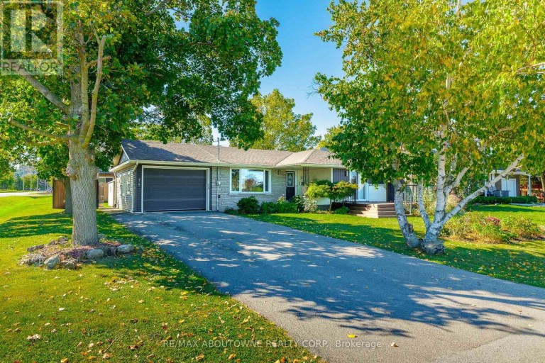 LOWER - 71 LAKESIDE DRIVE, Grimsby (Grimsby Beach), Ontario, L3M2L4