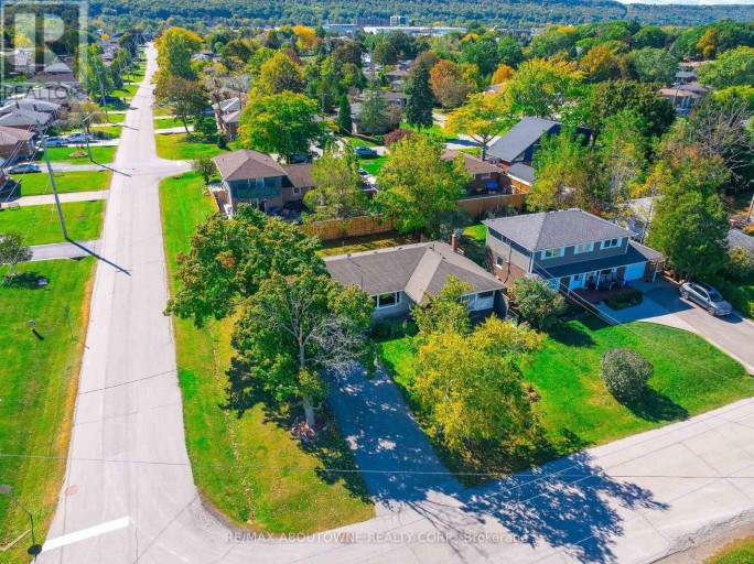 LOWER - 71 LAKESIDE DRIVE, Grimsby (Grimsby Beach), Ontario, L3M2L4