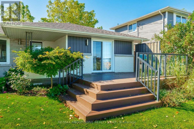 LOWER - 71 LAKESIDE DRIVE, Grimsby (Grimsby Beach), Ontario, L3M2L4