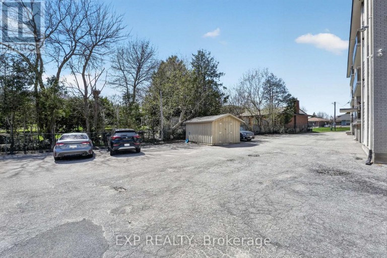 81 KENWOOD DRIVE, Kitchener, Ontario, N2B3H3