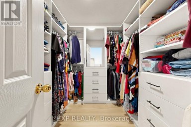 4882 VIENNA COURT Mississauga (Hurontario) Ontario photo 17