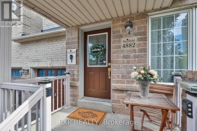 4882 VIENNA COURT Mississauga (Hurontario) Ontario photo 4