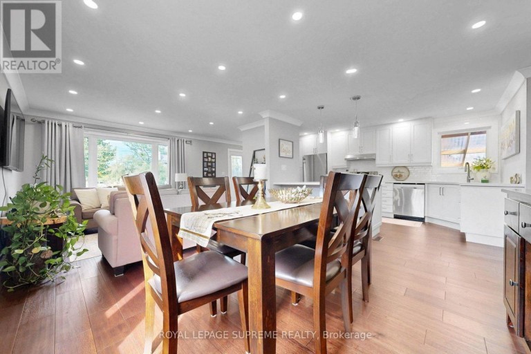 465 MAPLE LEAF DRIVE, Toronto (Maple Leaf), Ontario, M6L1R1