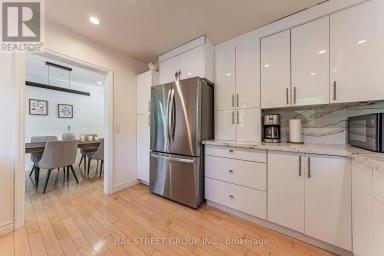 1111 KENT AVENUE Oakville (CP College Park) Ontario photo 12