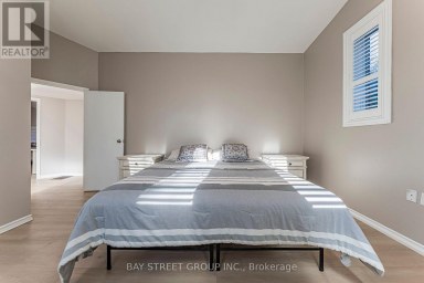 1111 KENT AVENUE Oakville (CP College Park) Ontario photo 21