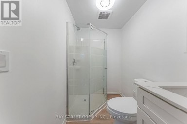 1111 KENT AVENUE Oakville (CP College Park) Ontario photo 26