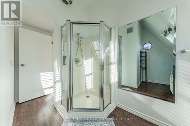 1111 KENT AVENUE Oakville (CP College Park) Ontario photo 29
