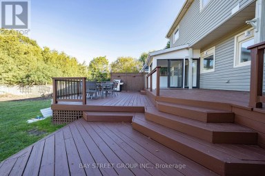 1111 KENT AVENUE Oakville (CP College Park) Ontario photo 45