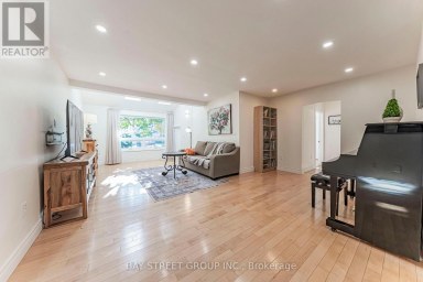 1111 KENT AVENUE Oakville (CP College Park) Ontario photo 5