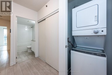 A224 - 3210 DAKOTA COMMON Burlington (Alton) Ontario photo 18
