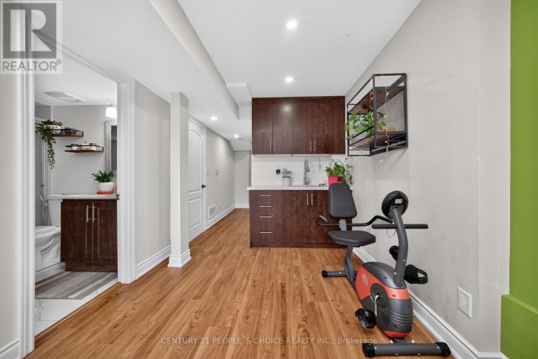44 MONACO COURT, Brampton (Fletcher's Meadow), Ontario, L7A1X4