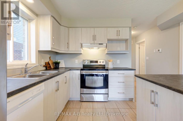88 DAVIDSON DRIVE, Stratford, Ontario, N5A0J5