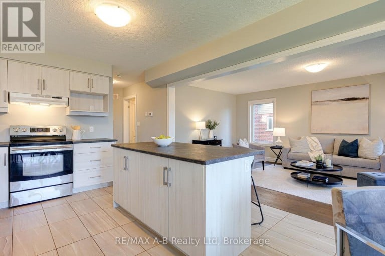 88 DAVIDSON DRIVE, Stratford, Ontario, N5A0J5