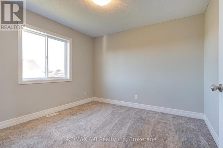 88 DAVIDSON DRIVE, Stratford, Ontario, N5A0J5