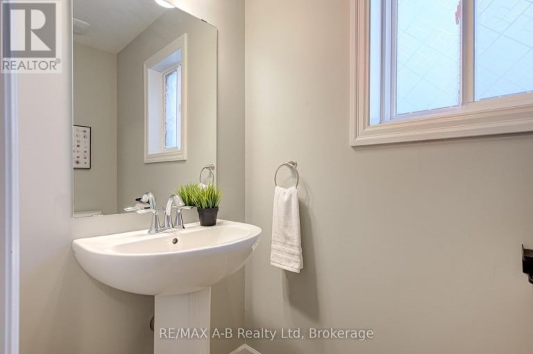 88 DAVIDSON DRIVE, Stratford, Ontario, N5A0J5