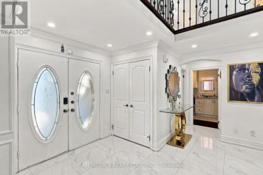 22 BUTLERS COURT Brampton (Fletcher's Creek South) Ontario photo 3