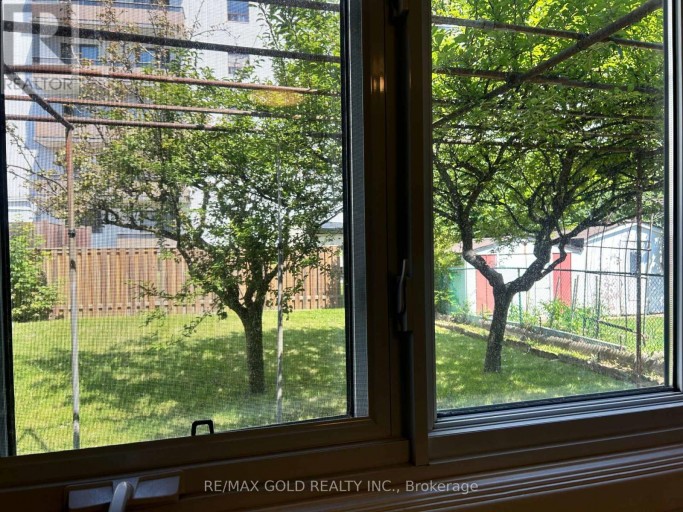 38 ACHILL CRESCENT, Mississauga (Fairview), Ontario, L5B1L1