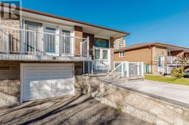 38 ACHILL CRESCENT Mississauga (Fairview) Ontario photo 2