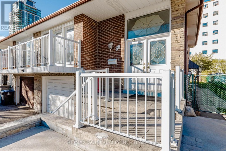 38 ACHILL CRESCENT, Mississauga (Fairview), Ontario, L5B1L1